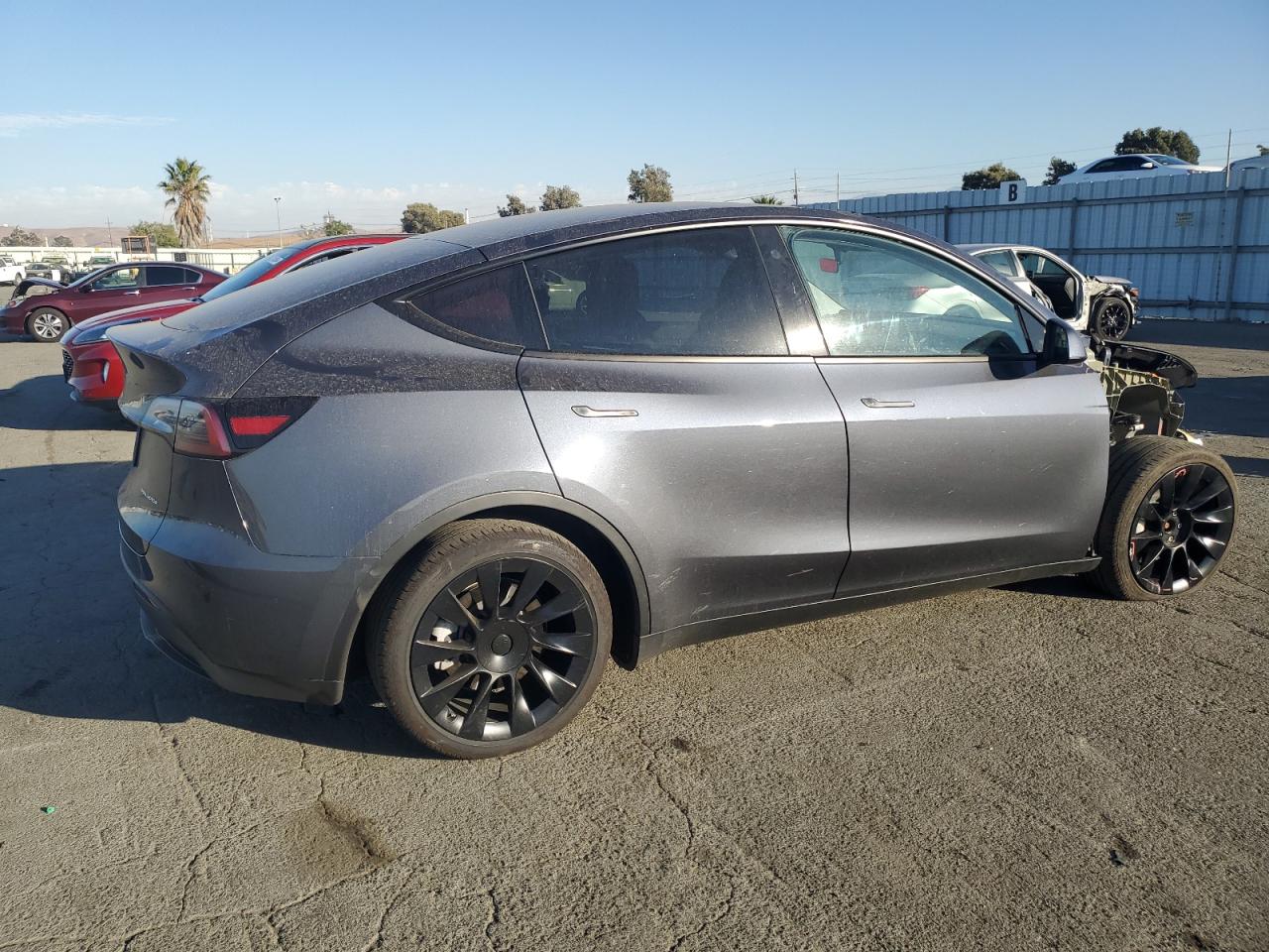 2023 TESLA MODEL Y  VIN:7SAYGDEE5PA077663