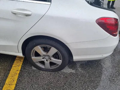 2015 Mercedes-Benz C 200 VIN: