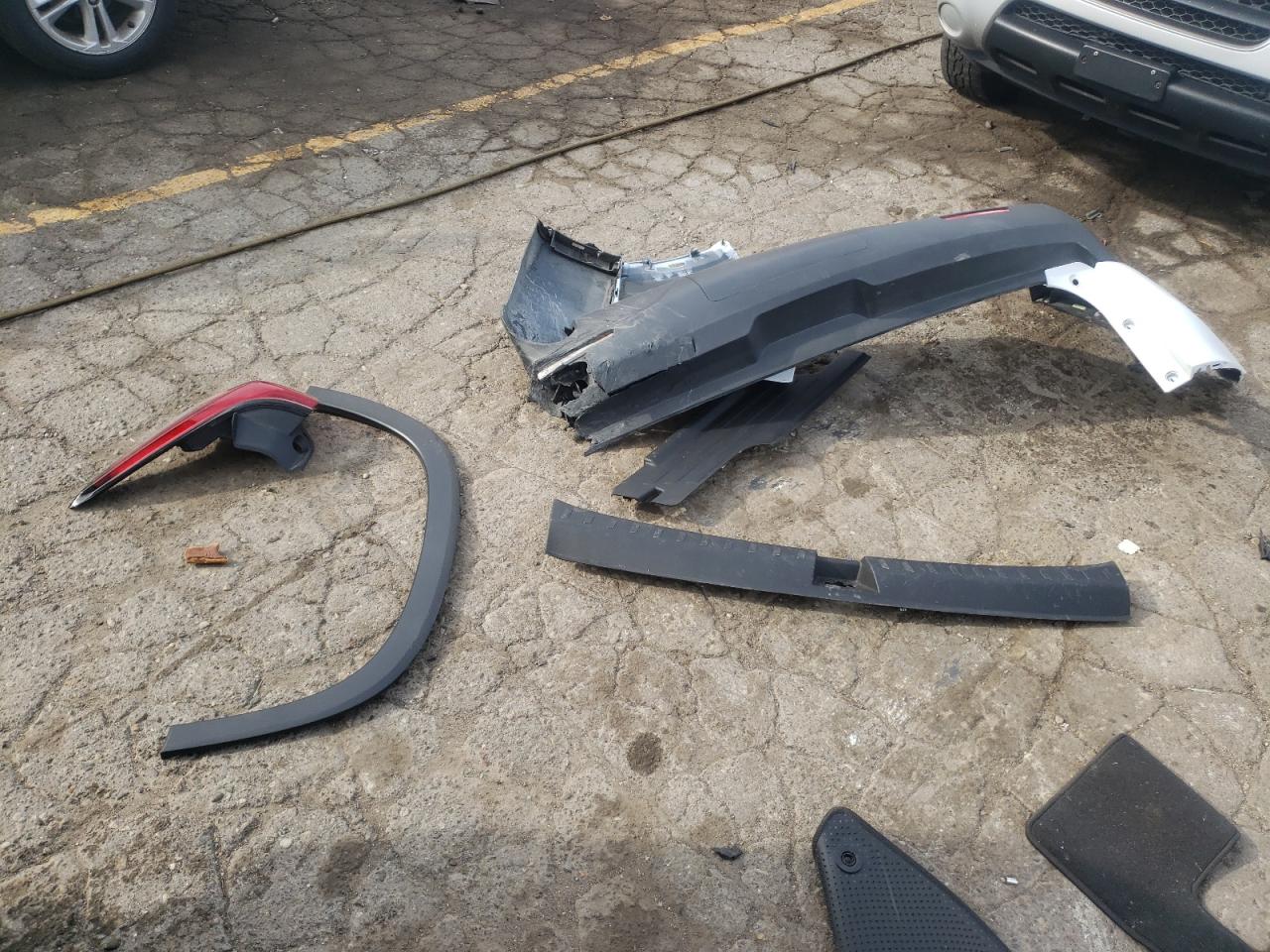 2023 CHEVROLET TRAVERSE LT VIN:1GNERGKW6PJ175581