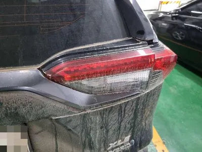 2021 Toyota RAV4 JTMW2RFV3MD095857 VIN:JTMW2RFV3MD095857