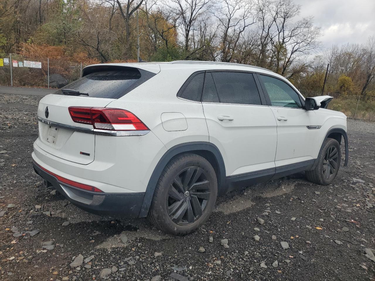 2022 VOLKSWAGEN ATLAS CROSS SPORT SE VIN:1V2HE2CA8NC201007