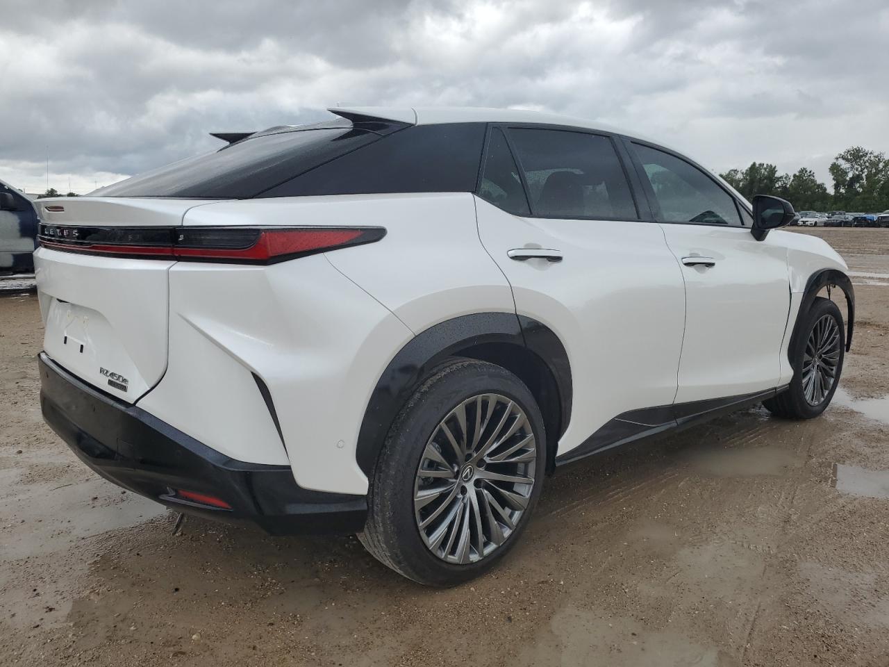 2023 LEXUS RZ 450E VIN:JTJAAAAB3PA016251