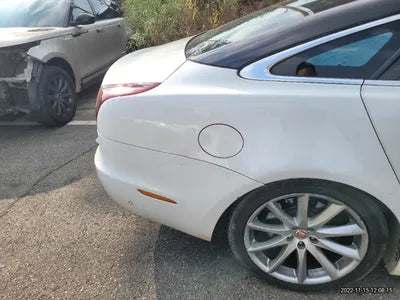 2016 Jaguar XJ SAJAA229XGNV99979 VIN:SAJAA229XGNV99979