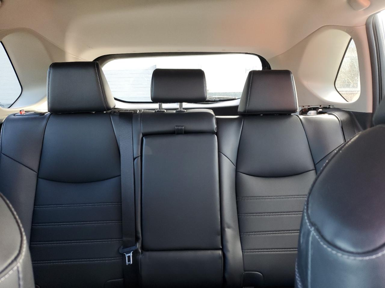 2024 TOYOTA RAV4 XLE PREMIUM VIN:2T3A1RFV9RC404627