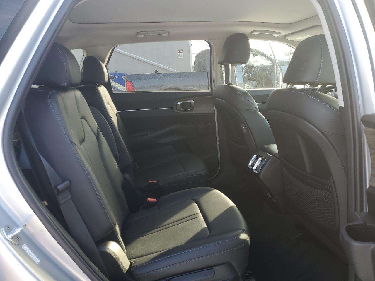 2022 KIA SORENTO EX VIN:5XYRHDLF5NG143194