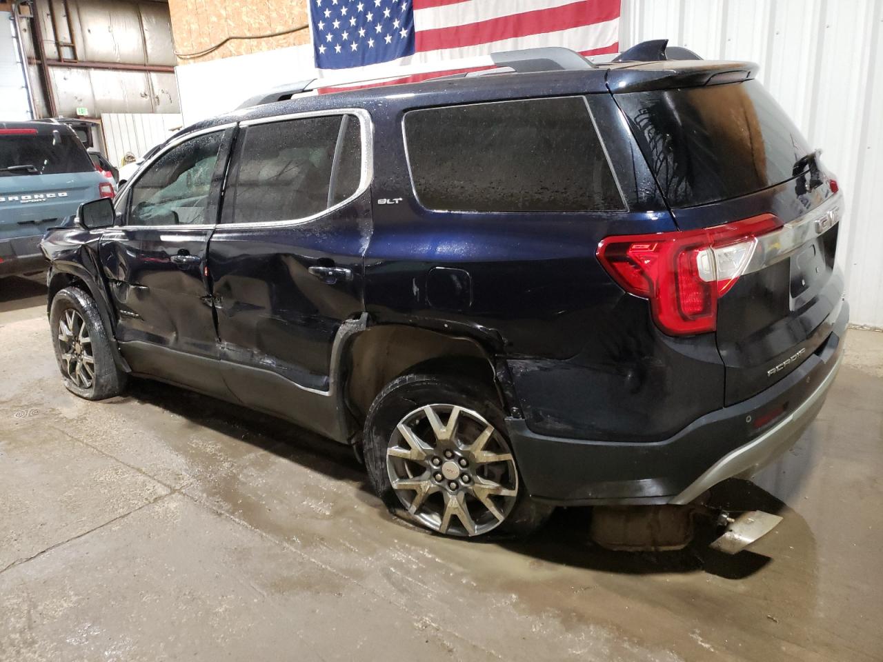2022 GMC ACADIA SLT VIN:1GKKNUL49NZ147196
