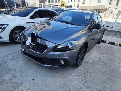 2016 Volvo V40 VIN: