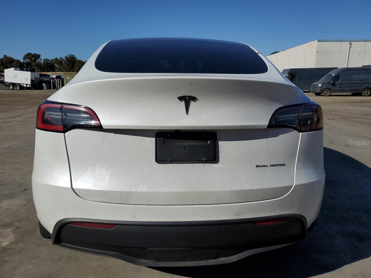 2022 TESLA MODEL Y  VIN:7SAYGDEE6NF485041