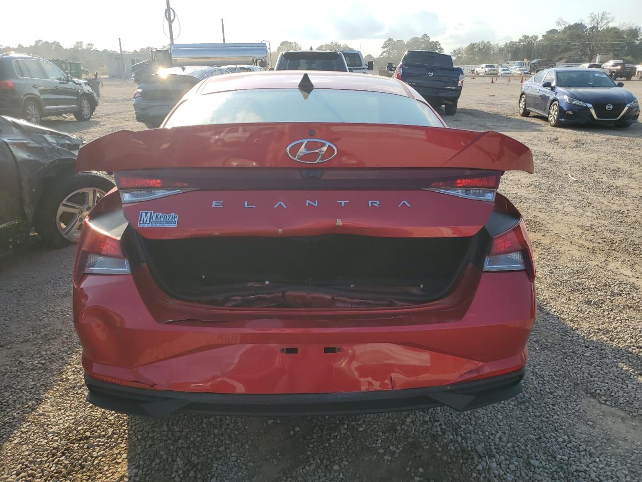 2023 HYUNDAI ELANTRA SEL VIN:5NPLM4AG1PH104045
