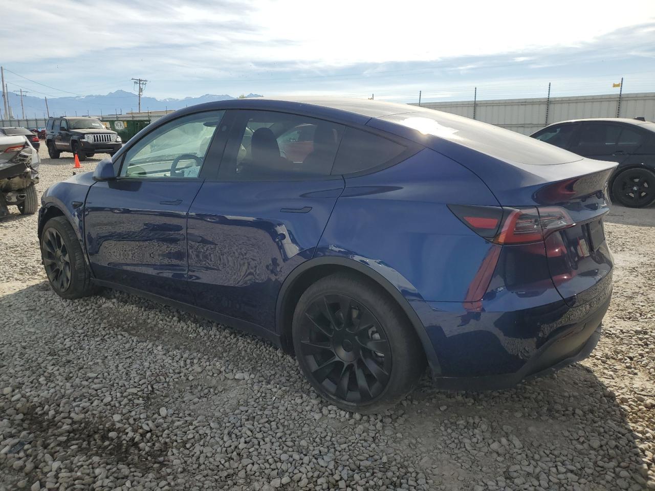 2023 TESLA MODEL Y  VIN:7SAYGAEE0PF980093