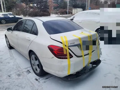 2015 Mercedes-Benz C 200 VIN: