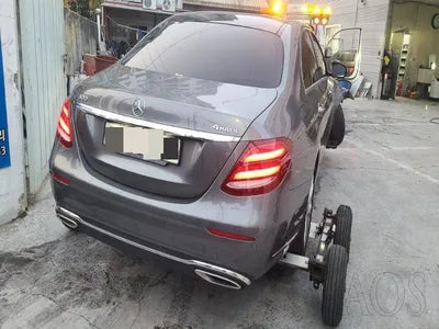 2019 Mercedes-Benz E 300 WDDZF4KB1KA682577 VIN:WDDZF4KB1KA682577