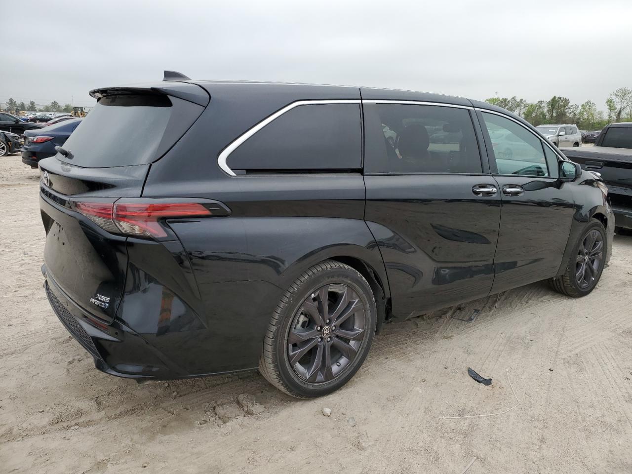 2022 TOYOTA SIENNA XSE VIN:5TDXRKEC8NS097343