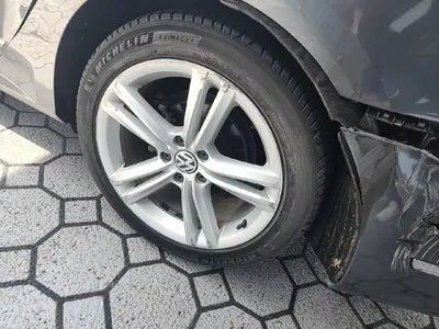 2015 Volkswagen Passat VIN: