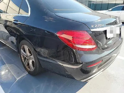 2016 Mercedes-Benz E 220 VIN: