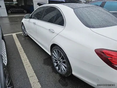 2019 Mercedes-Benz E 350 VIN: