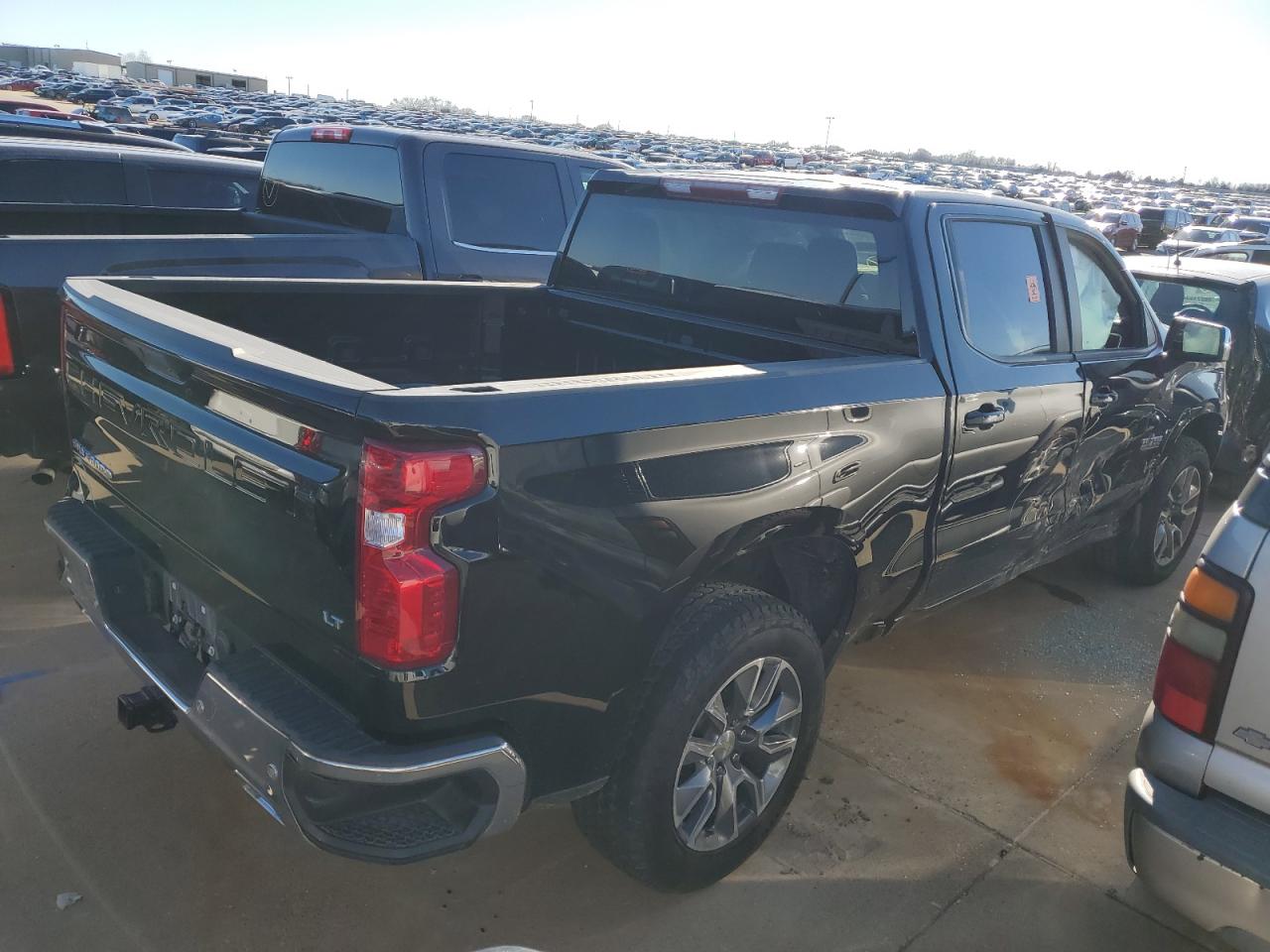 2022 CHEVROLET SILVERADO LTD K1500 LT VIN:1GCUYDETXNZ228904