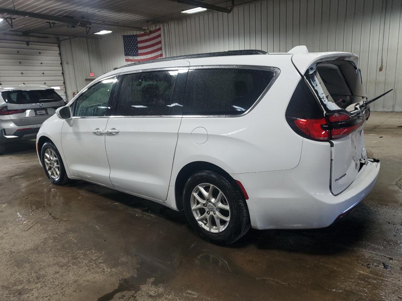 2022 CHRYSLER PACIFICA TOURING L VIN:2C4RC1BG1NR176681