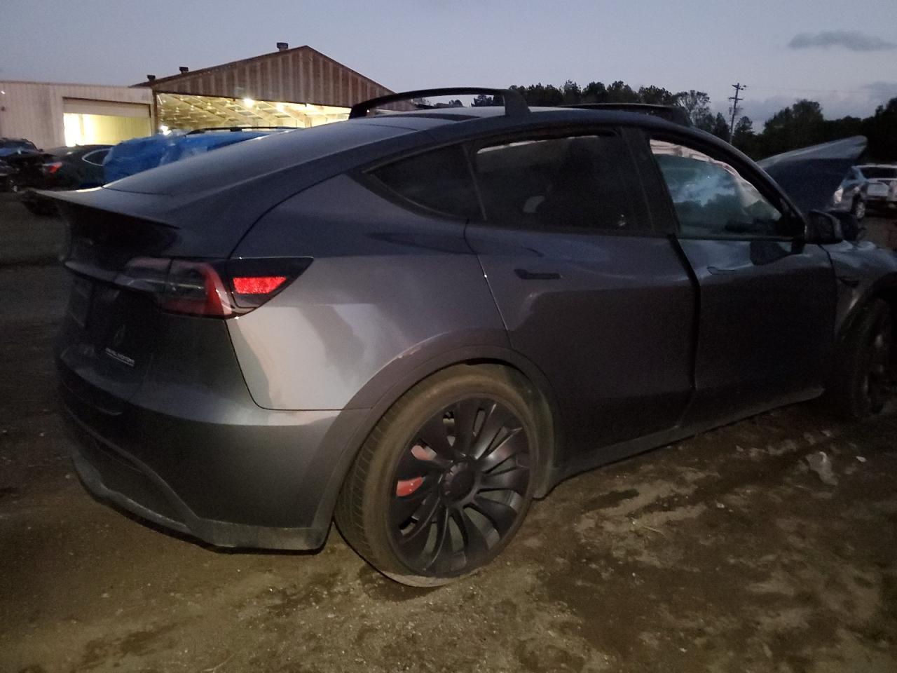2023 TESLA MODEL Y  VIN:7SAYGDEFXPF941618