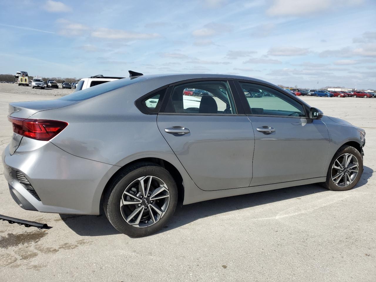 2024 KIA FORTE LX VIN:3KPF24AD9RE721838