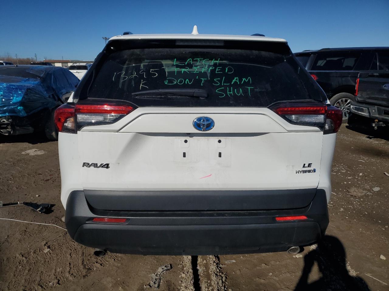 2022 TOYOTA RAV4 LE VIN:2T3MWRFV7NW132957