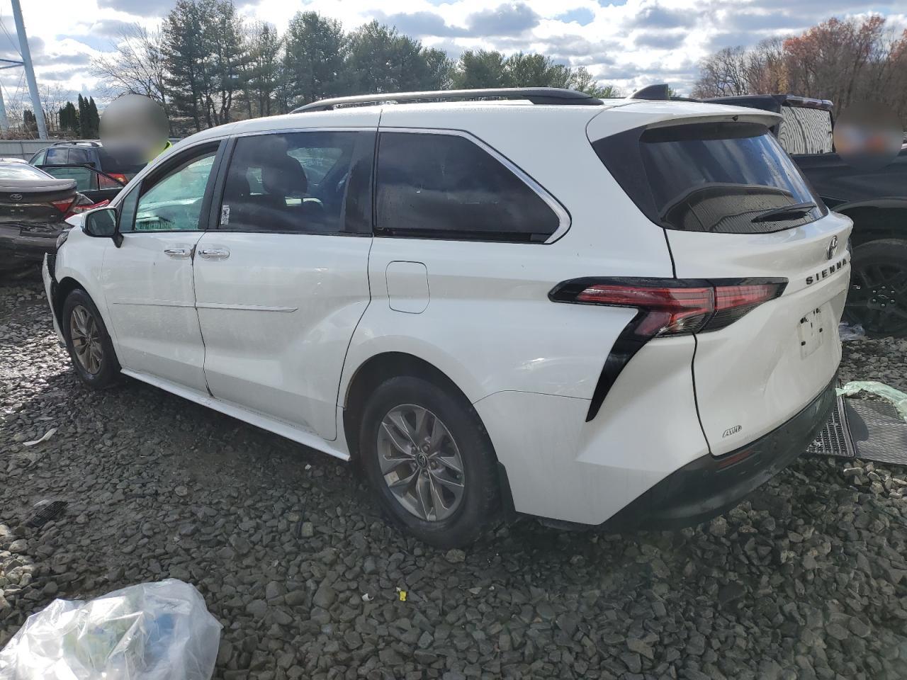 2022 TOYOTA SIENNA XLE VIN:5TDYSKFC0NS055532