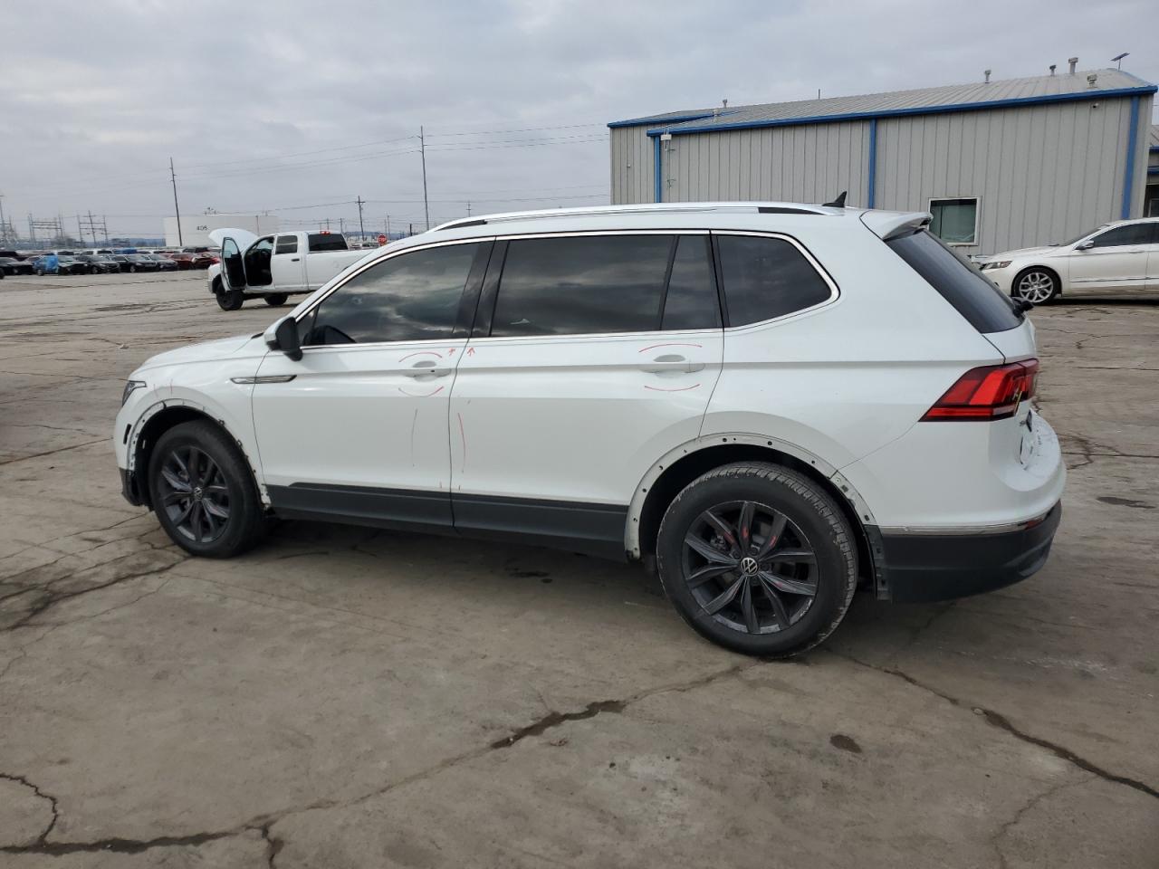 2023 VOLKSWAGEN TIGUAN SE VIN:3VVNB7AX2PM094234