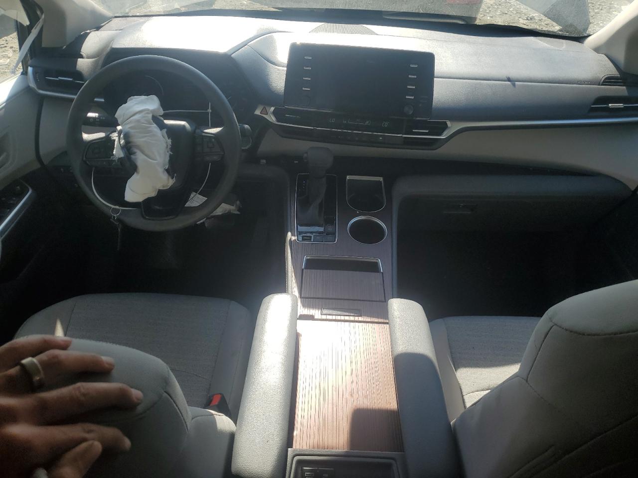 2023 TOYOTA SIENNA LE VIN:5TDKRKEC8PS154377