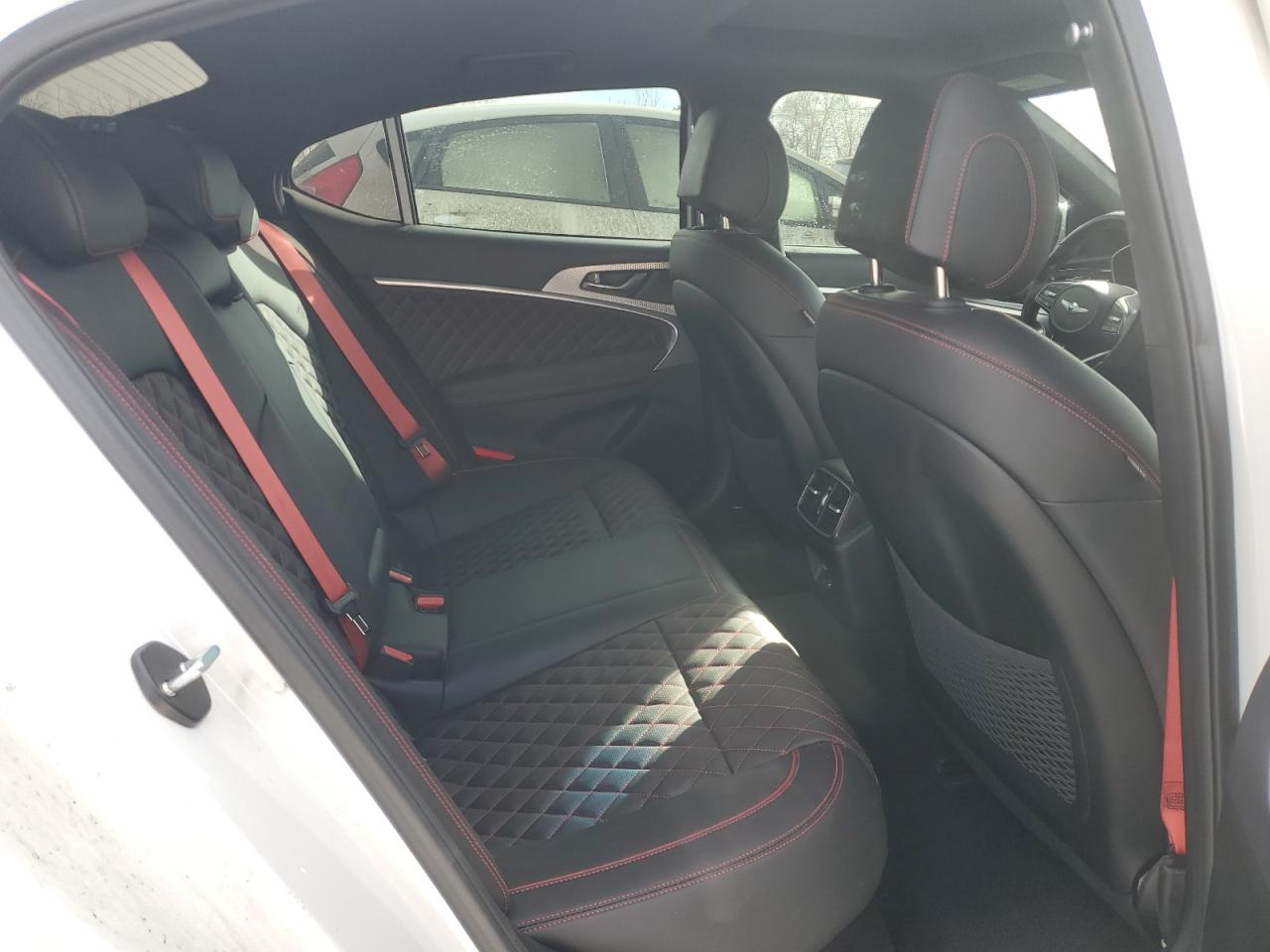 2022 GENESIS G70 BASE VIN:KMTG54TE0NU092761