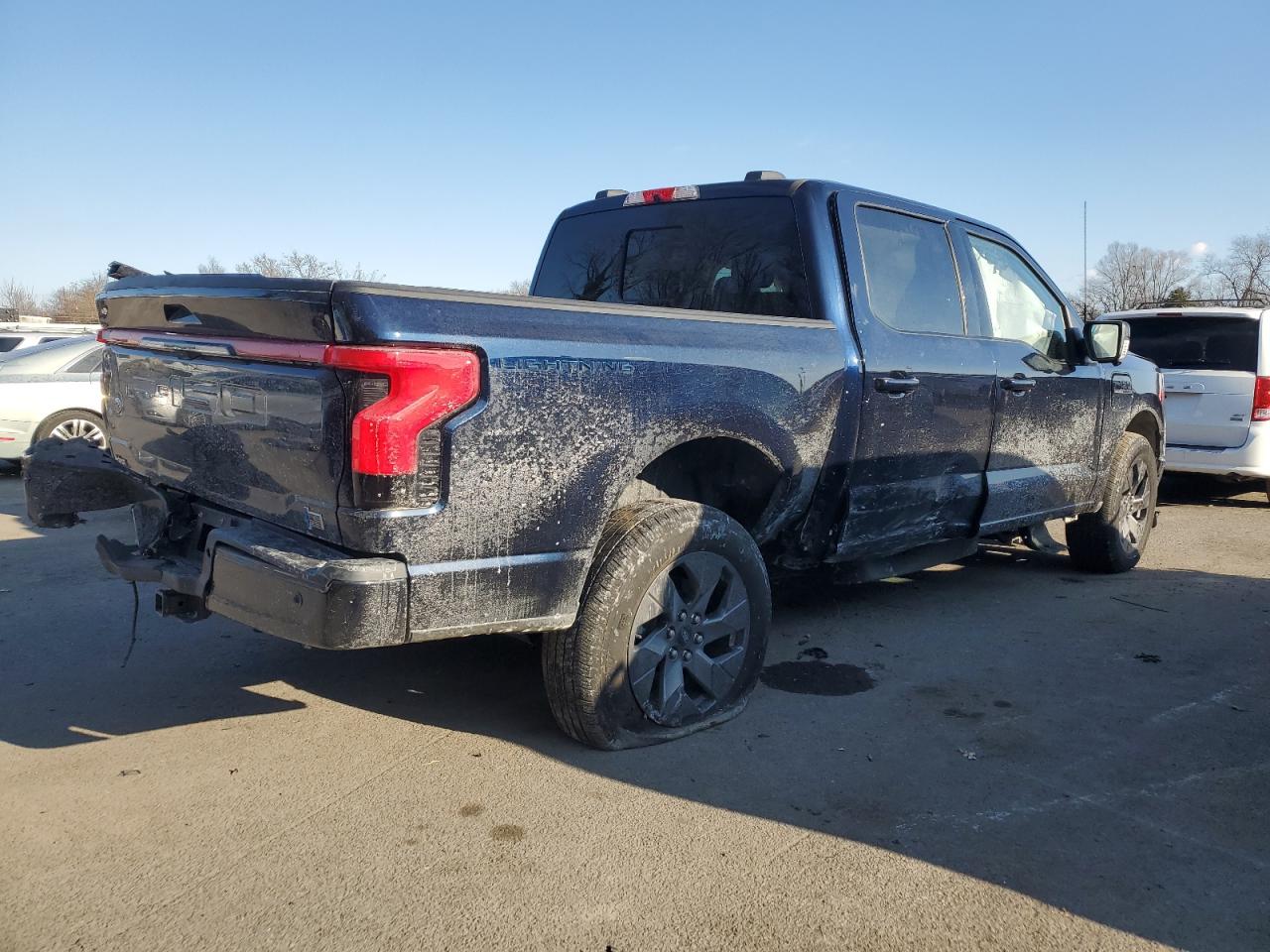 2022 FORD F150 LIGHTNING PRO VIN:1FTVW1EL5NWG14947