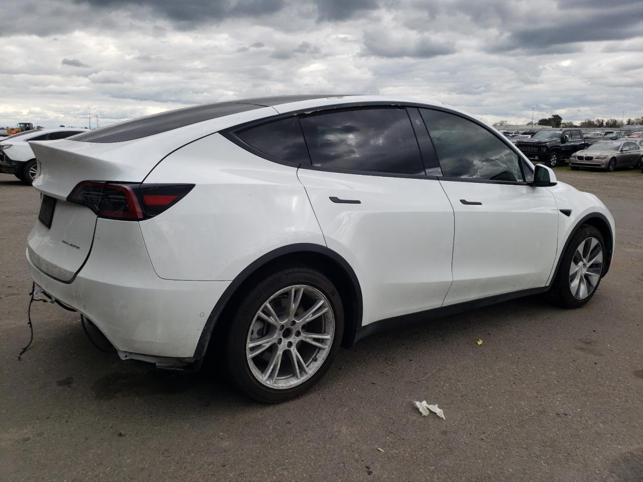 2022 TESLA MODEL Y VIN:7SAYGDEE4NF402447