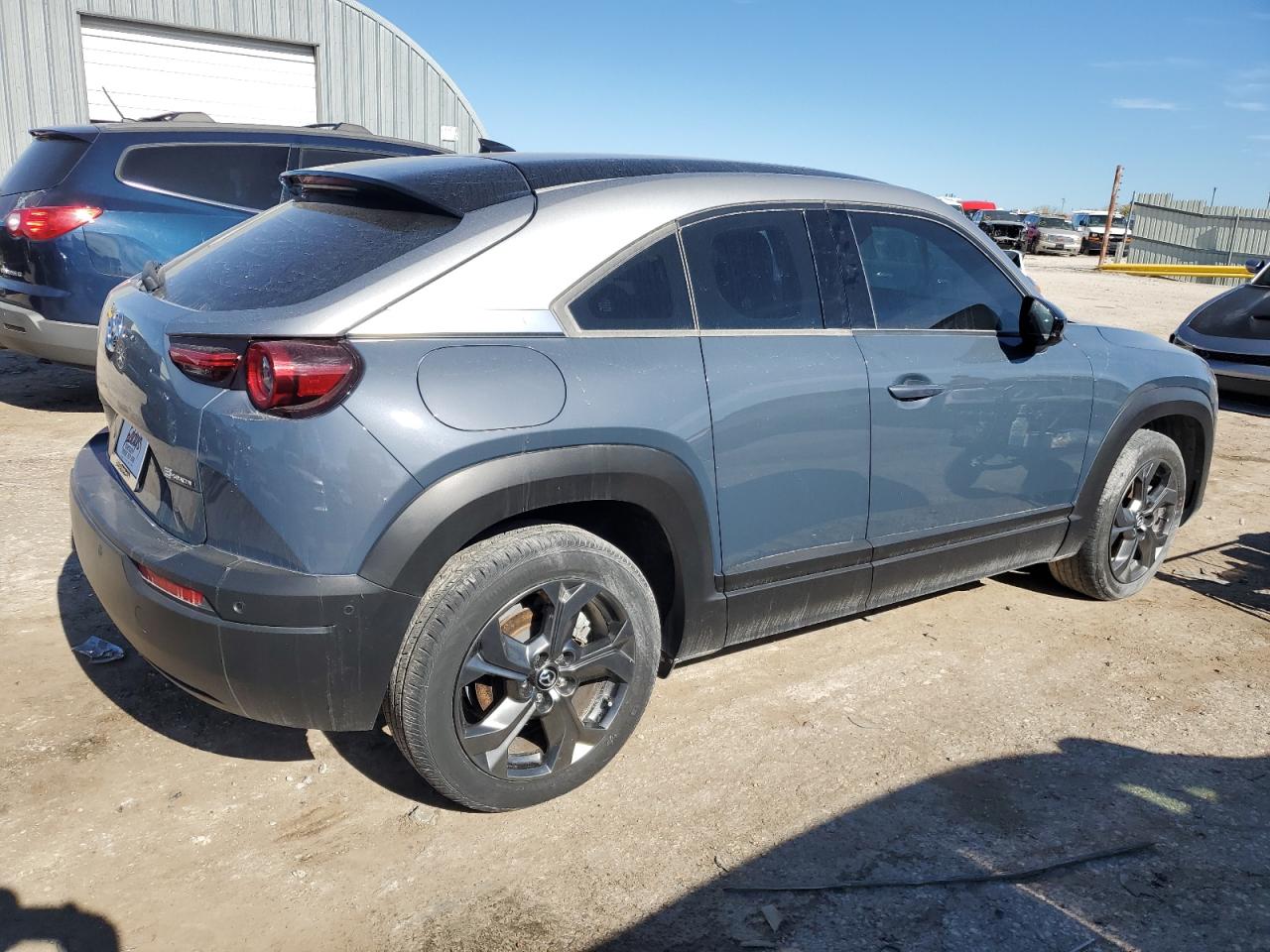 2022 MAZDA MX-30 PREMIUM PLUS VIN:JM1DRADB9N0100579