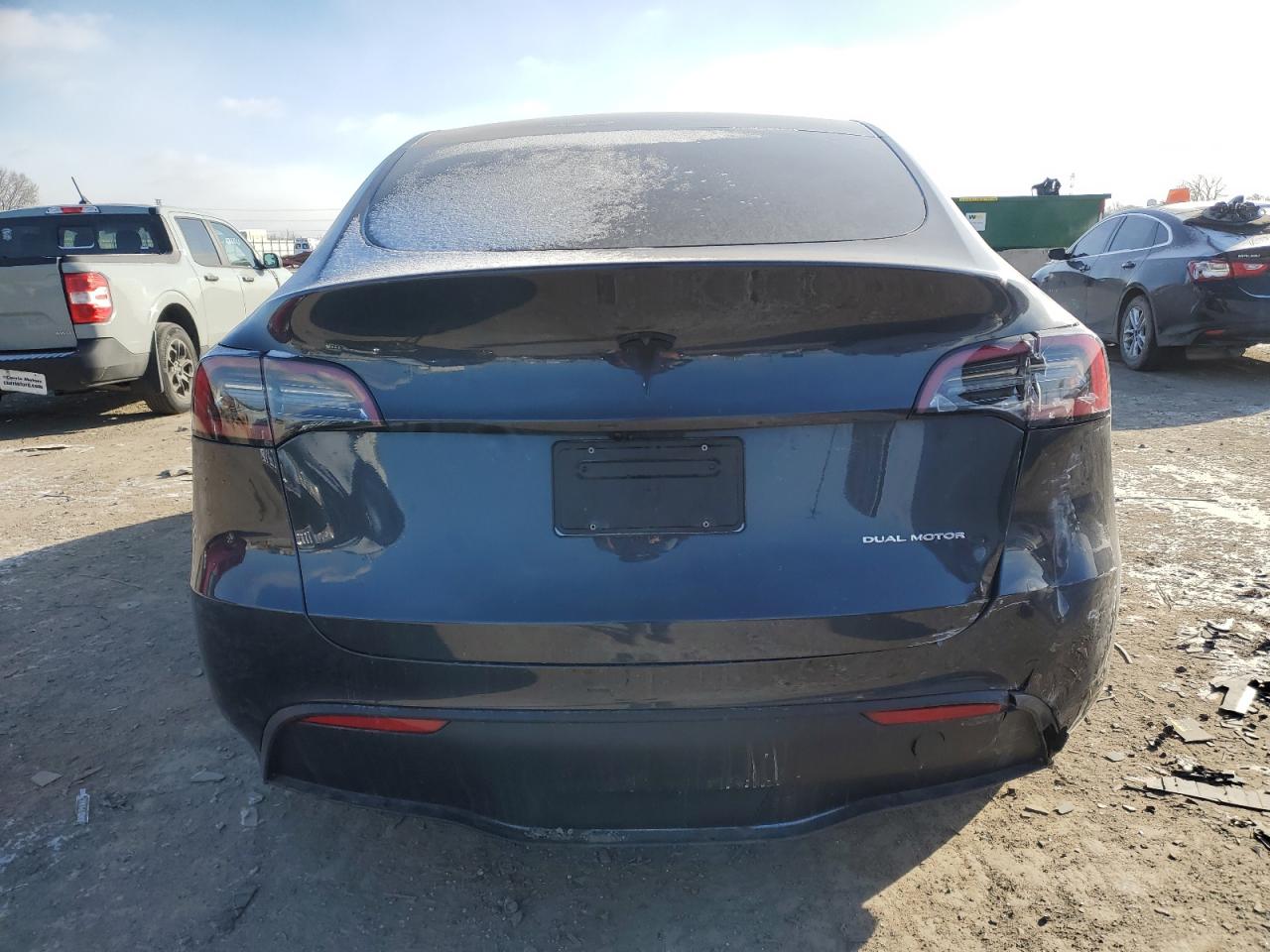 2024 TESLA MODEL Y  VIN:7SAYGDEE6RF152828