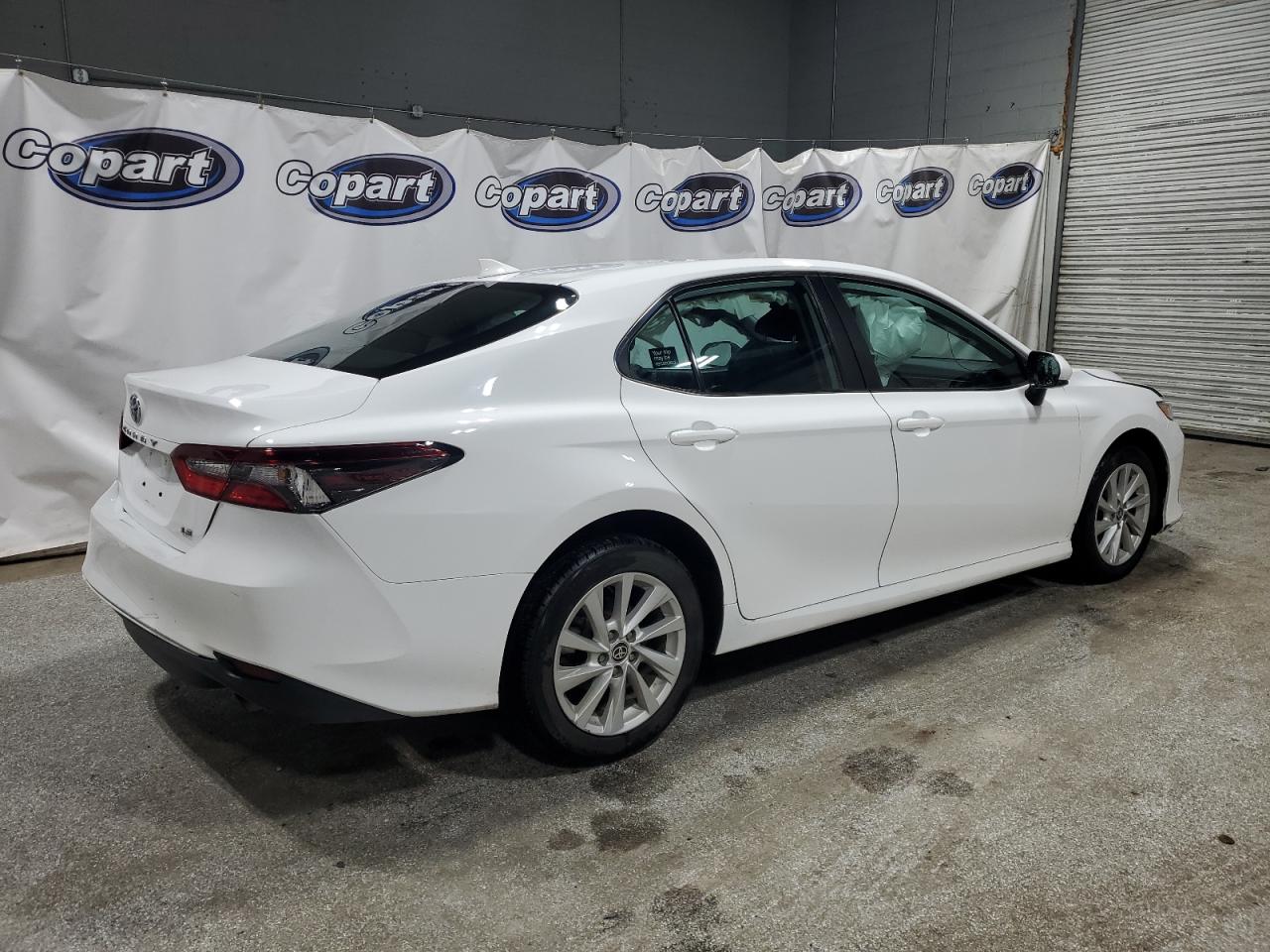 2022 TOYOTA CAMRY LE VIN:4T1C11AKXNU628076