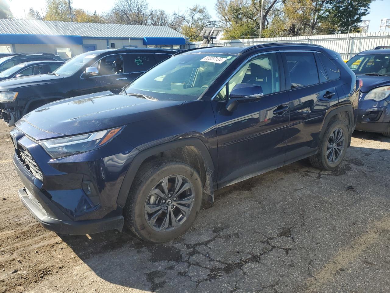 2022 TOYOTA RAV4 XLE PREMIUM VIN:JTMB6RFV5ND049242
