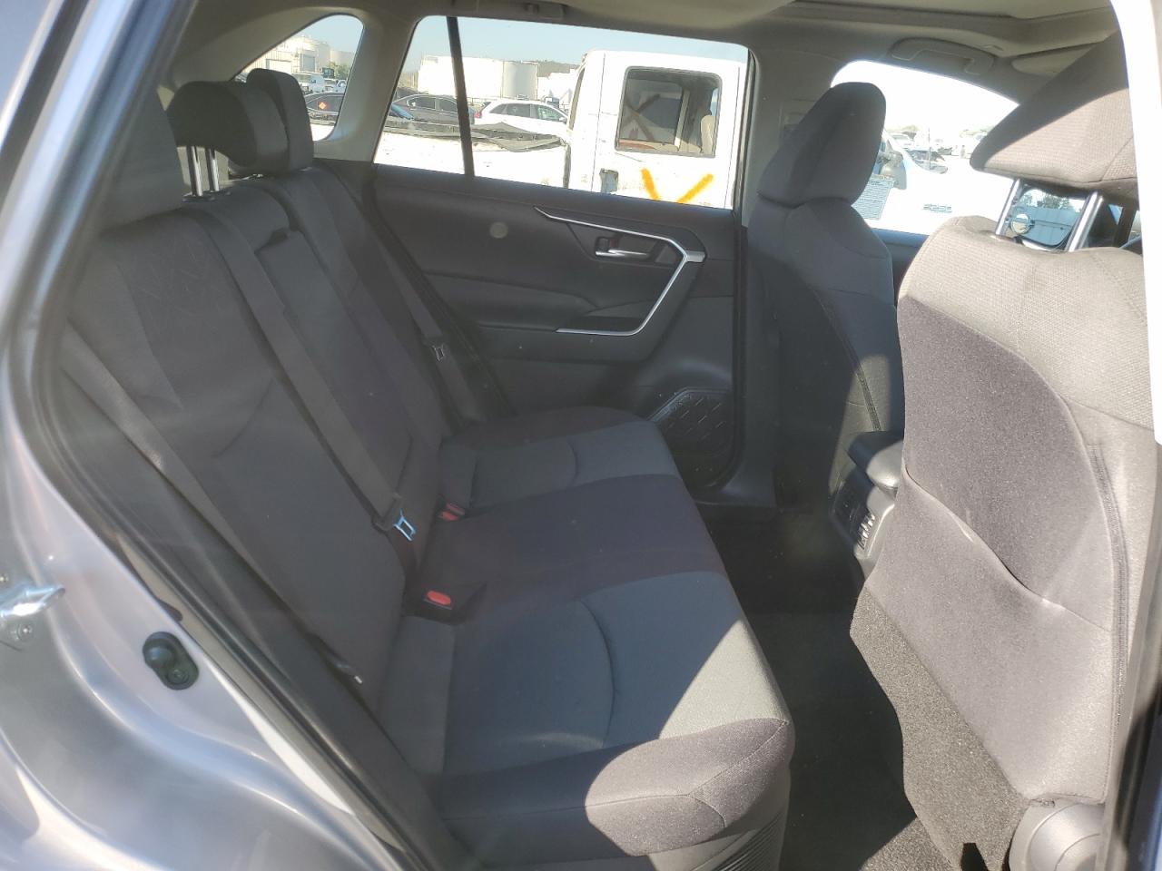 2024 TOYOTA RAV4 XLE VIN:2T3RWRFV3RW203079