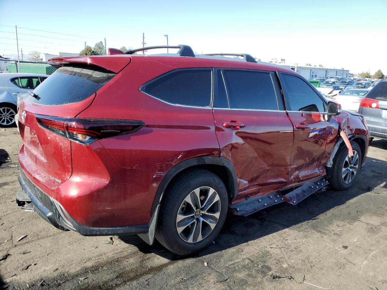 2024 TOYOTA HIGHLANDER LE VIN:5TDKDRBH5RS547134