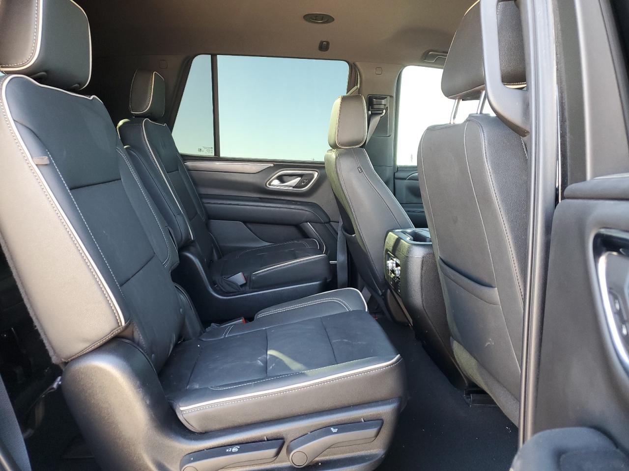 2022 GMC YUKON SLT VIN:1GKS2BKT3NR250247