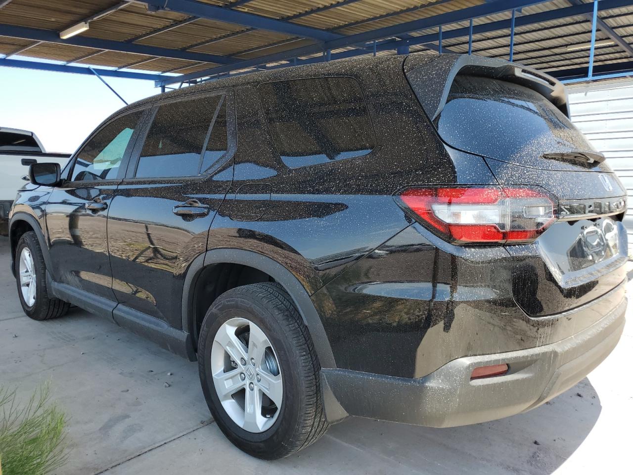 2023 HONDA PILOT LX VIN:5FNYG2H29PB015544