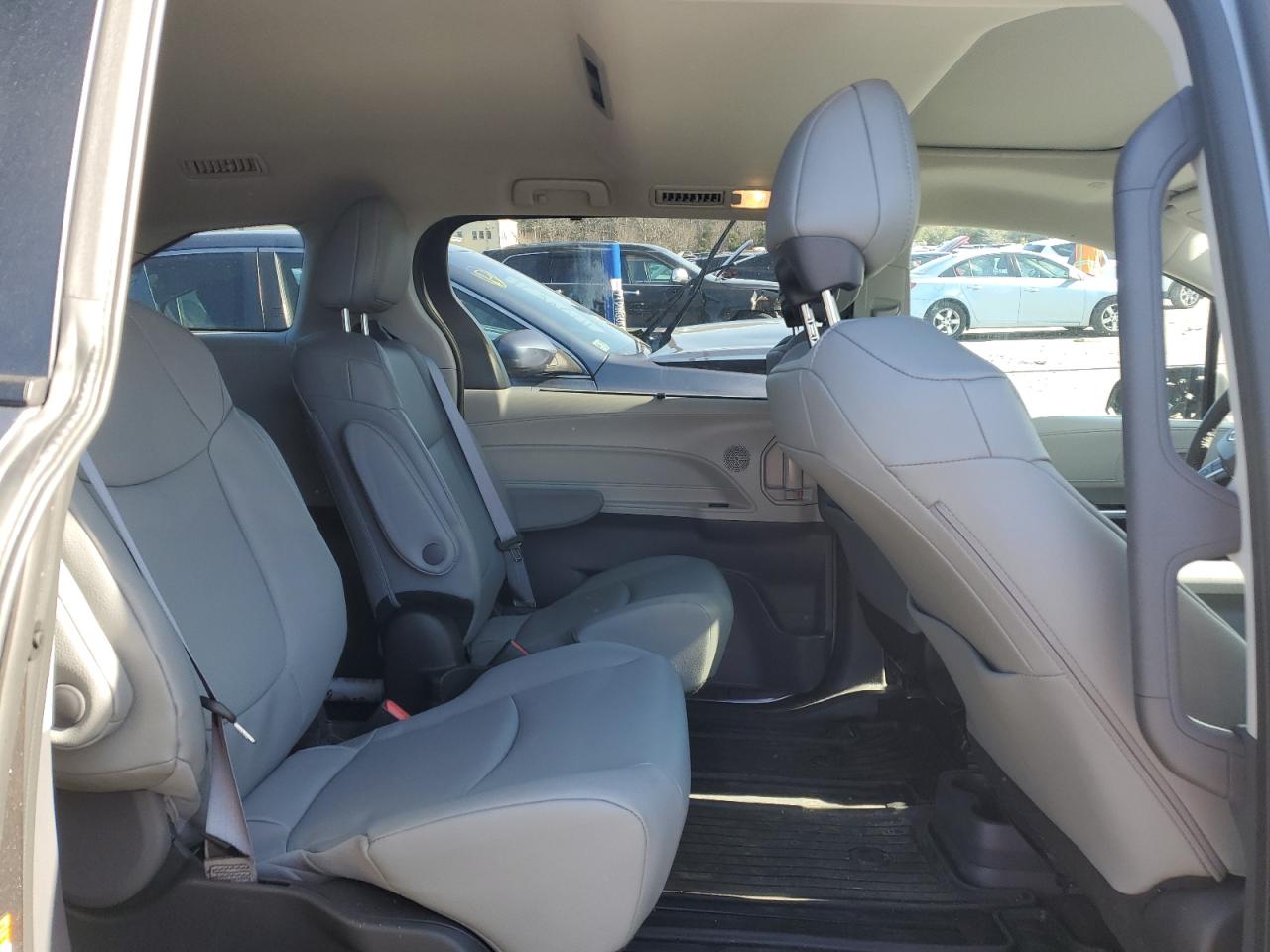 2023 TOYOTA SIENNA XLE VIN:5TDJSKFC6PS085526