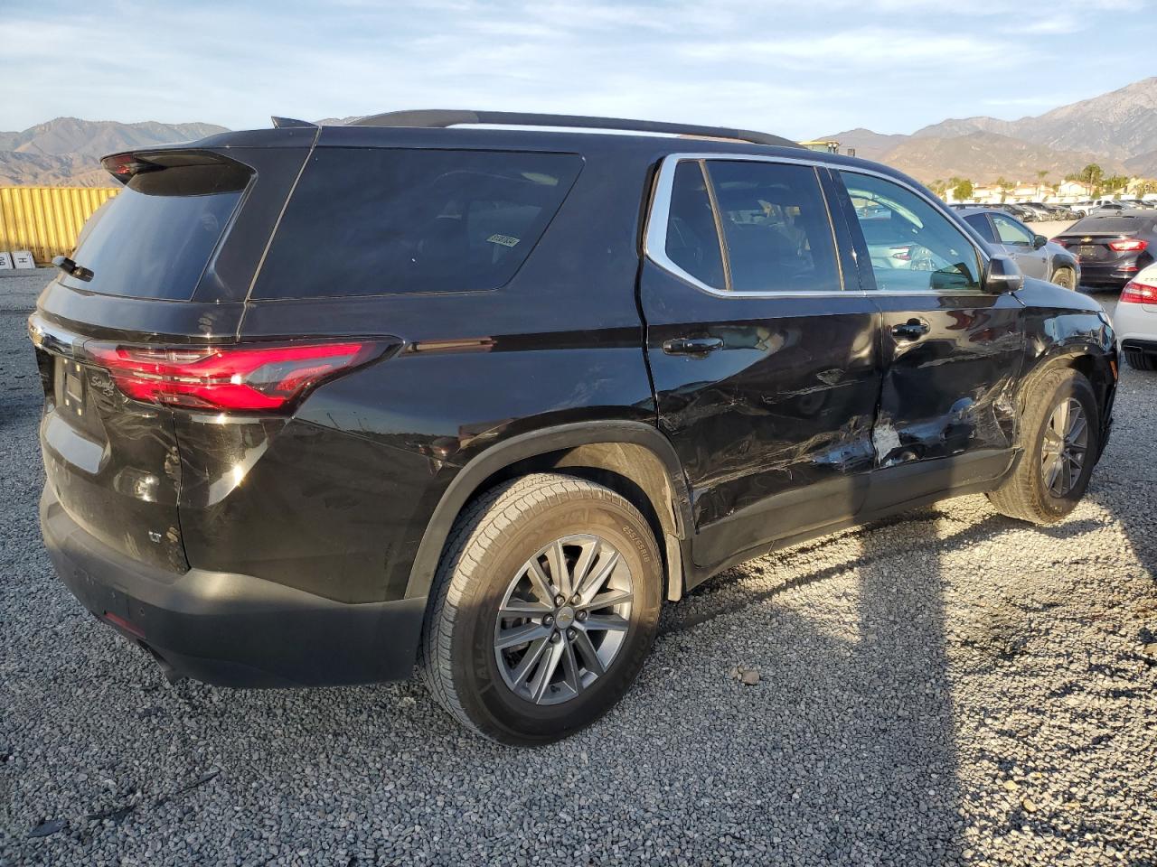 2023 CHEVROLET TRAVERSE LT VIN:1GNERGKWXPJ129431