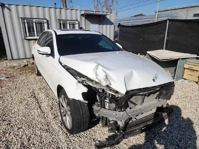 2018 Mercedes-Benz E 300 VIN: