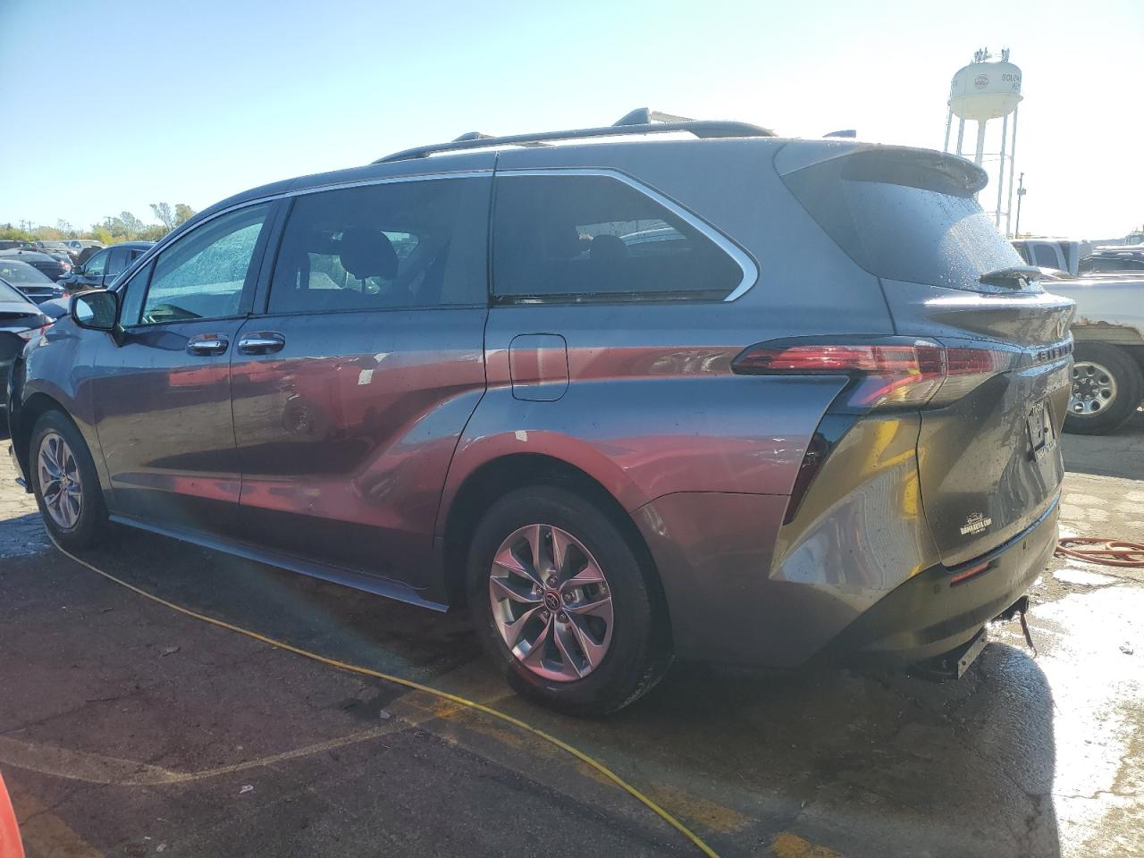2022 TOYOTA SIENNA XLE VIN:5TDYRKEC5NS092637