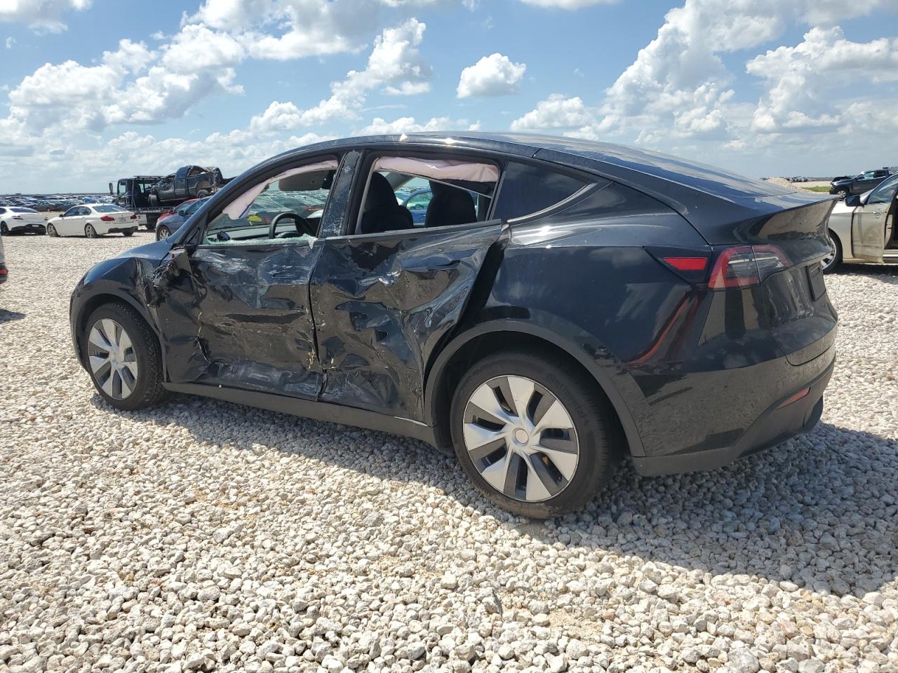 2022 TESLA MODEL Y  VIN:7SAYGDEE4NA019007