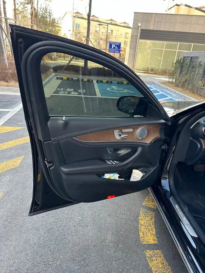 2018 Mercedes-Benz E 300 VIN: