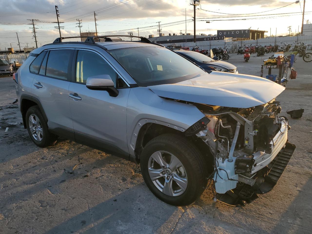 2024 TOYOTA RAV4 XLE VIN:2T3P1RFV2RW440295