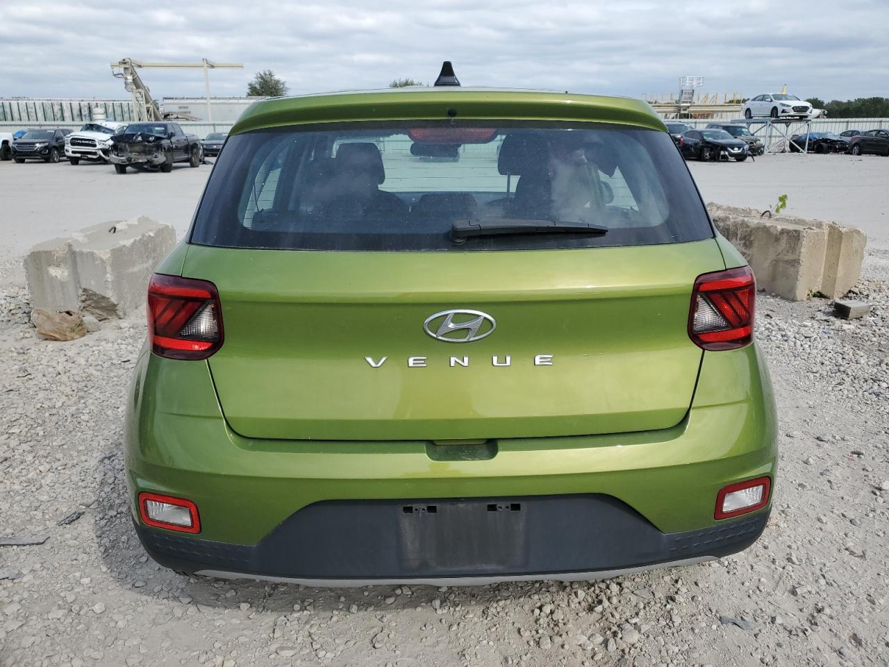 2022 HYUNDAI VENUE SE VIN:KMHRB8A32NU134562