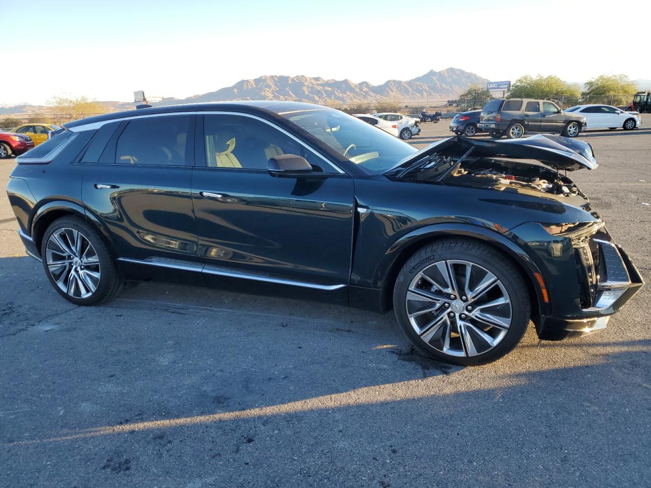 2024 CADILLAC LYRIQ LUXURY VIN:1GYKPSRK5RZ106628