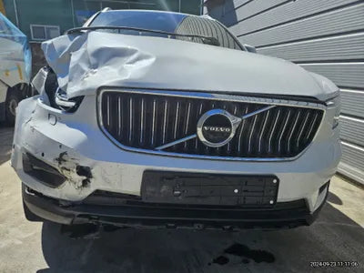 2021 Volvo XC40 VIN: