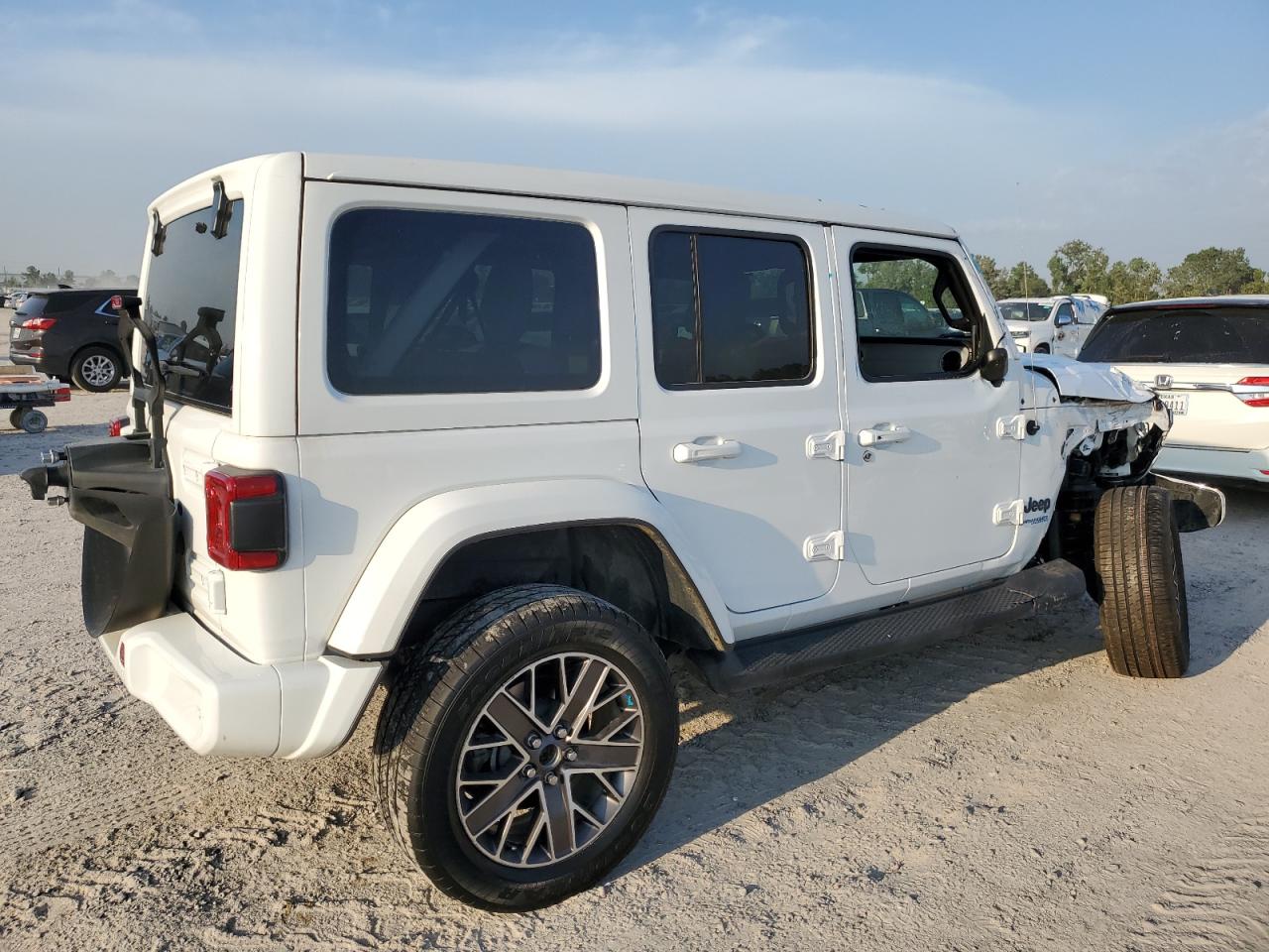 2022 JEEP WRANGLER UNLIMITED SAHARA 4XE VIN:1C4JJXP60NW172103